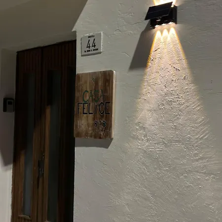 Casa Felice 公寓式酒店 西尼加利亚